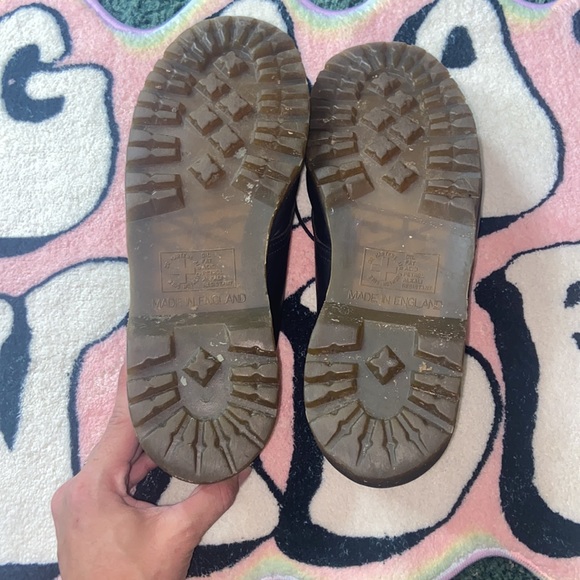 Vintage dr.Marten bowler shoes made in England. In great used shape. - Picture 4 of 13